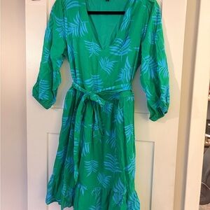 Adorable Gibson Look Green Dress with Blue Leaf Print!